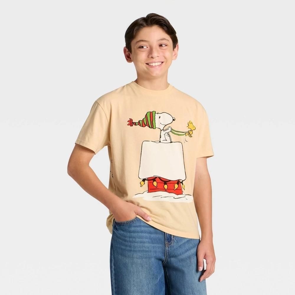 Peanuts Snoopy Woodstock Holiday Boys Short Sleeve Graphic T-Shirt Brown Small 6